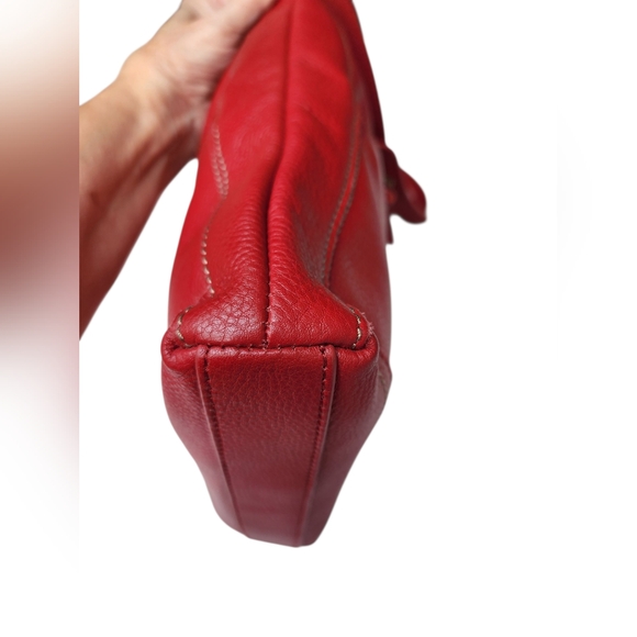 THE SAK Soft Cherry Red Pebbled Leather Lucia Crossbody Bag EUC - Picture 4 of 16